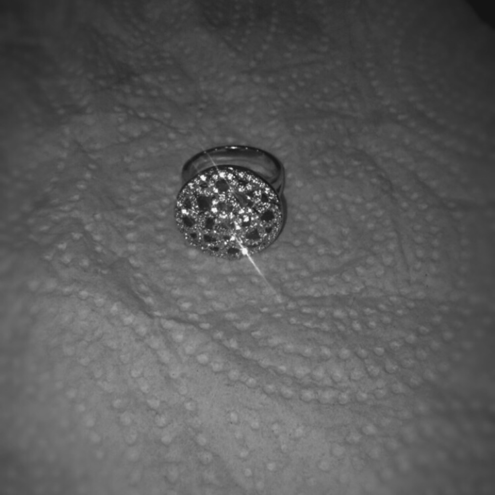 Ring - Picture 2 of 3
